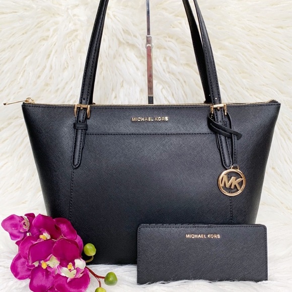 Michael Kors Handbags - 🦋PRICE FIRM🦋NWT Michael Kors Ciara Tote & Wallet